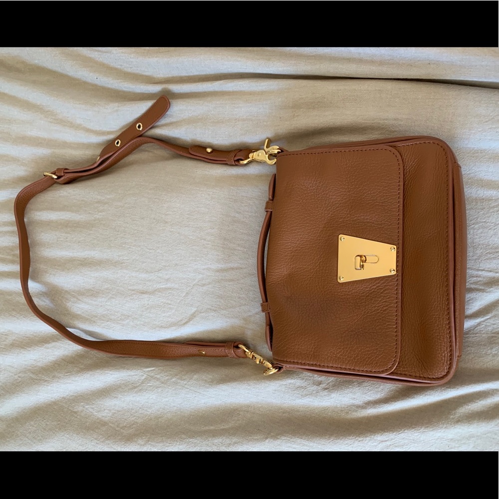 Badgley Mischka Kaitlyn Pebble bag - Cognac